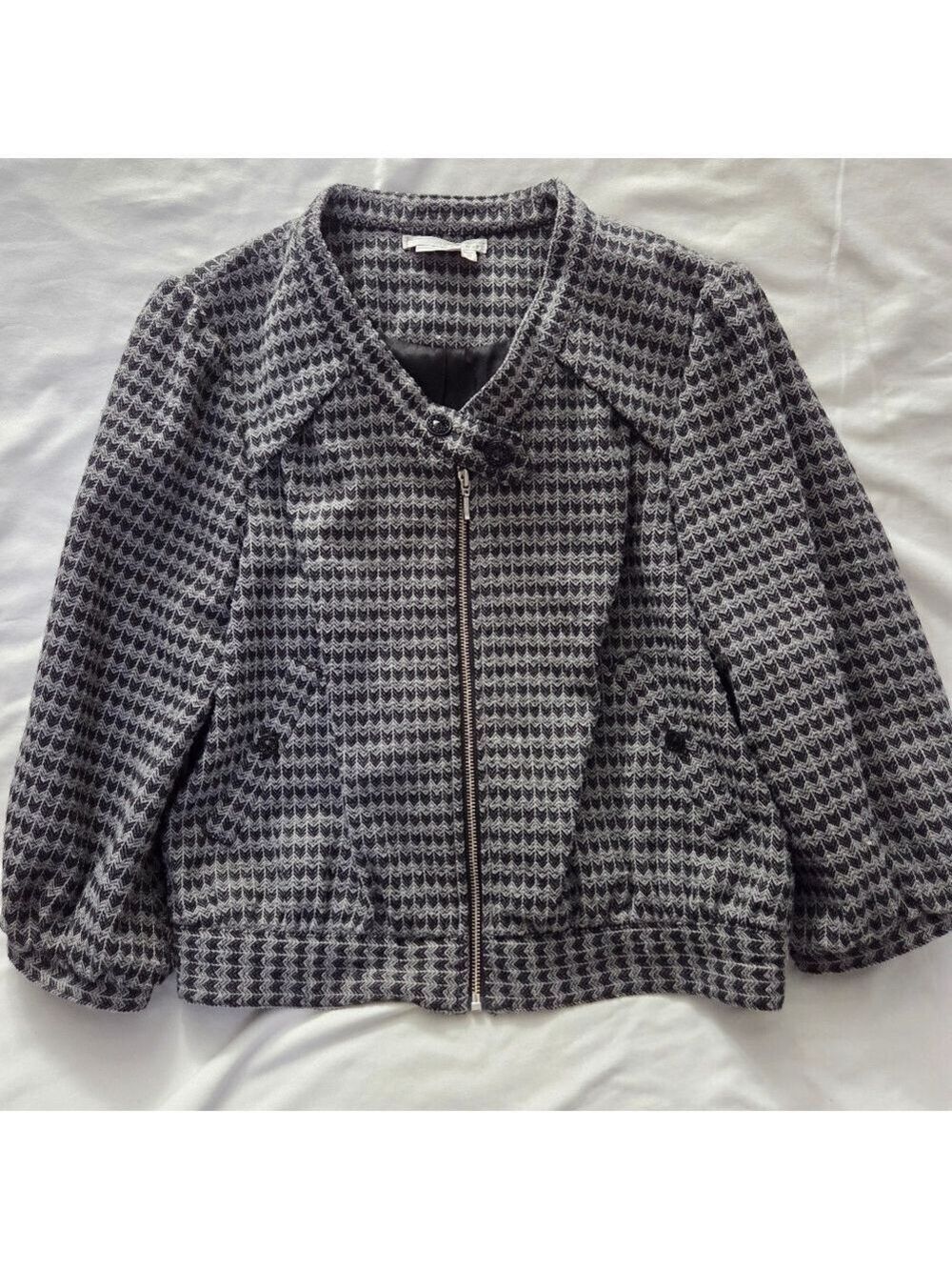 To The Max Bouclé Houndstooth Moto Cropped Jacket Medium